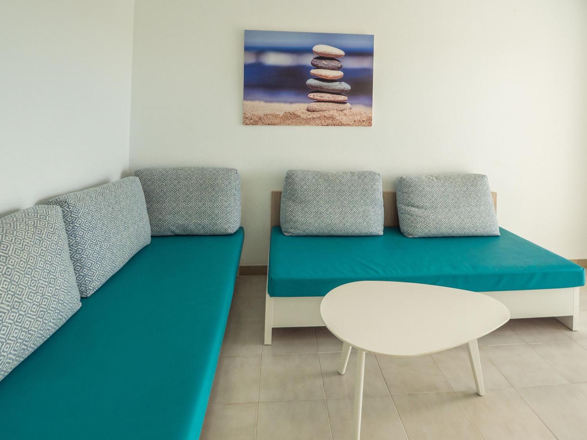 Apartamentos La Santa Maria Кала-Мільор Екстер'єр фото